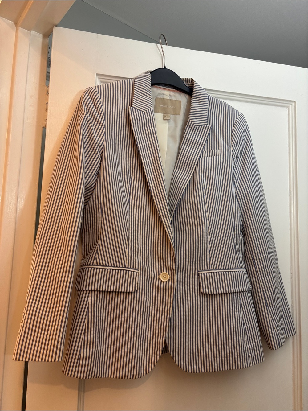 Banana Republic Navy and White Striped Seersucker Blazer